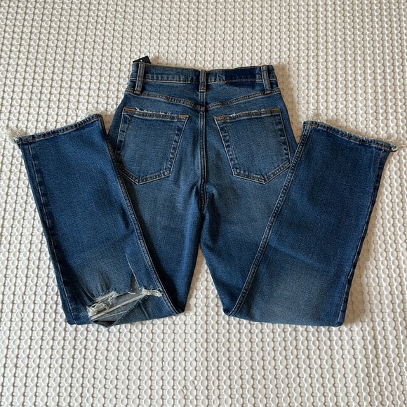 Abercrombie & Fitch Ultra High-Rise Ankle Straight Jean - Picture 8 of 12